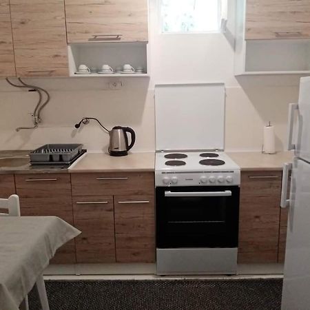 Apartman Nicol โมสตาร์ ภายนอก รูปภาพ
